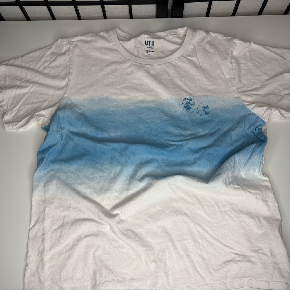 Uniqlo White and Blue Short Sleeve Tee